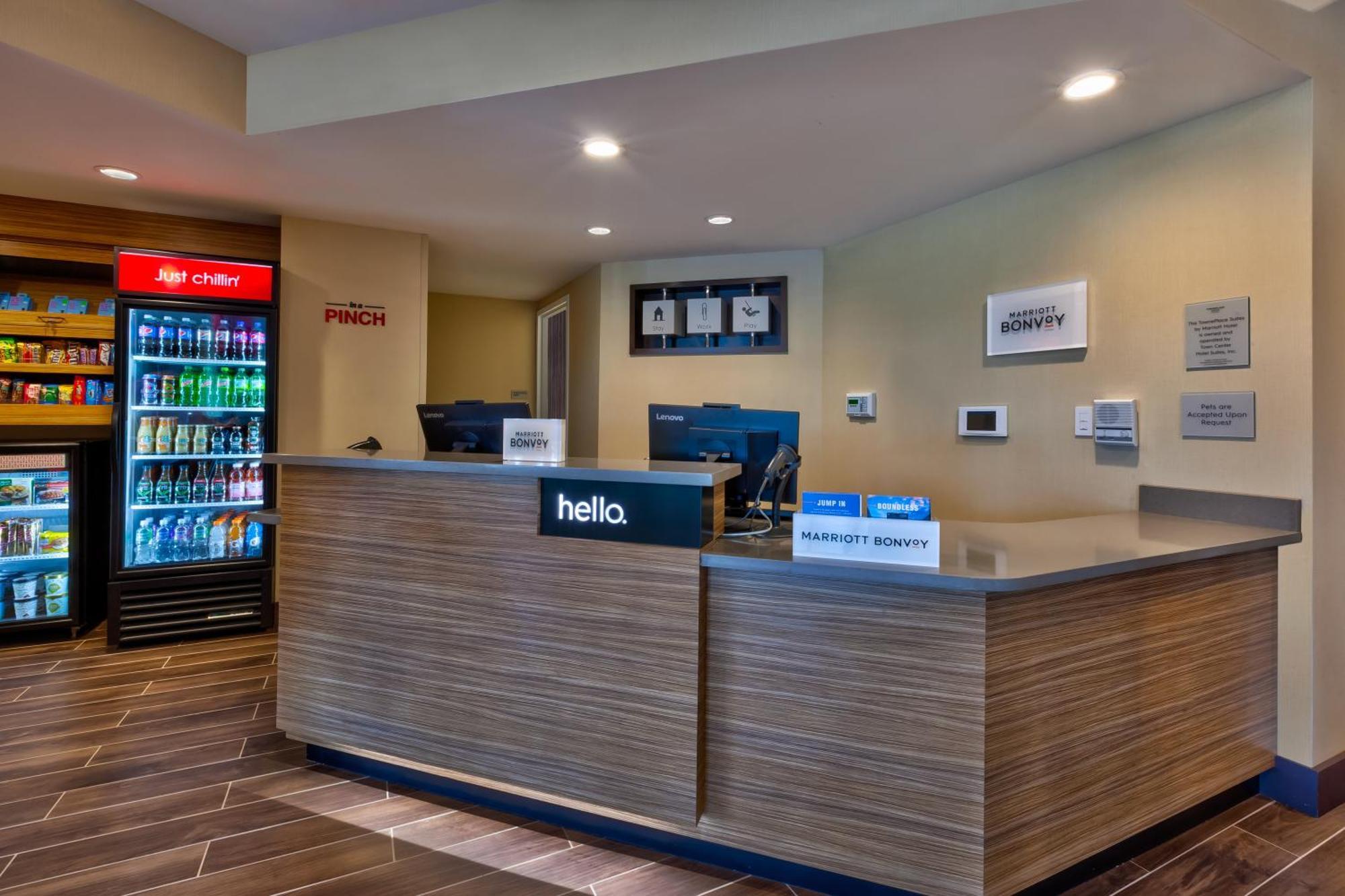 Towneplace Suites By Marriott Grand Rapids Airport Southeast Cascade Extérieur photo