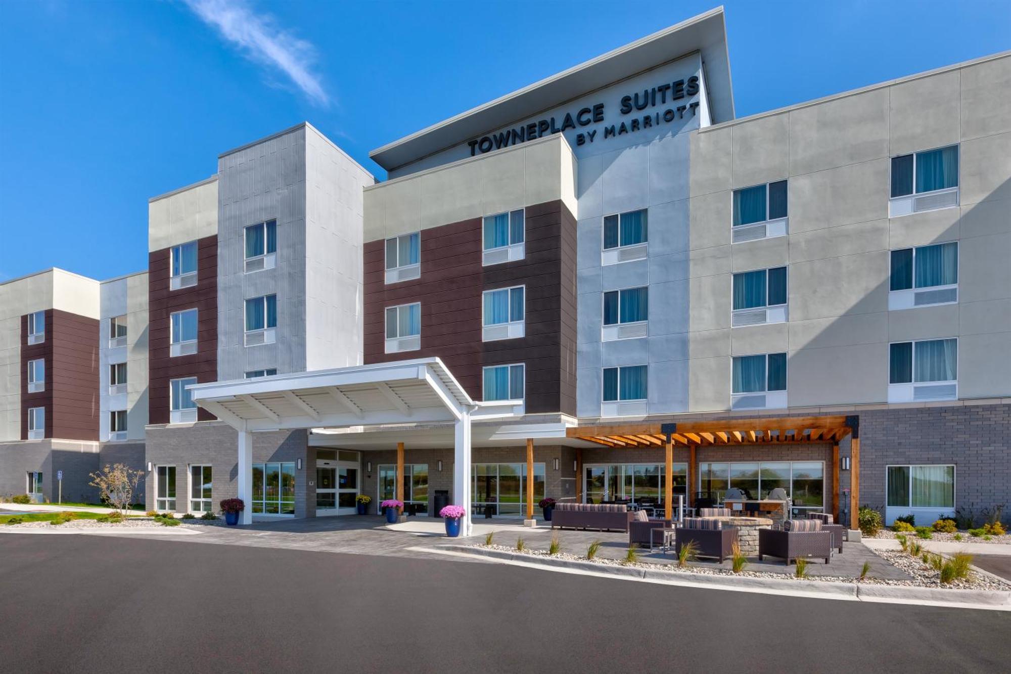 Towneplace Suites By Marriott Grand Rapids Airport Southeast Cascade Extérieur photo