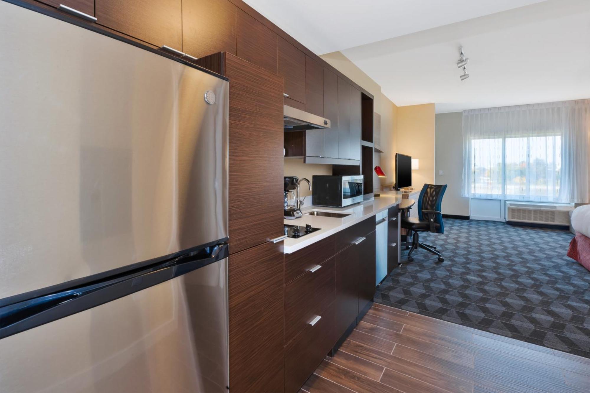 Towneplace Suites By Marriott Grand Rapids Airport Southeast Cascade Extérieur photo