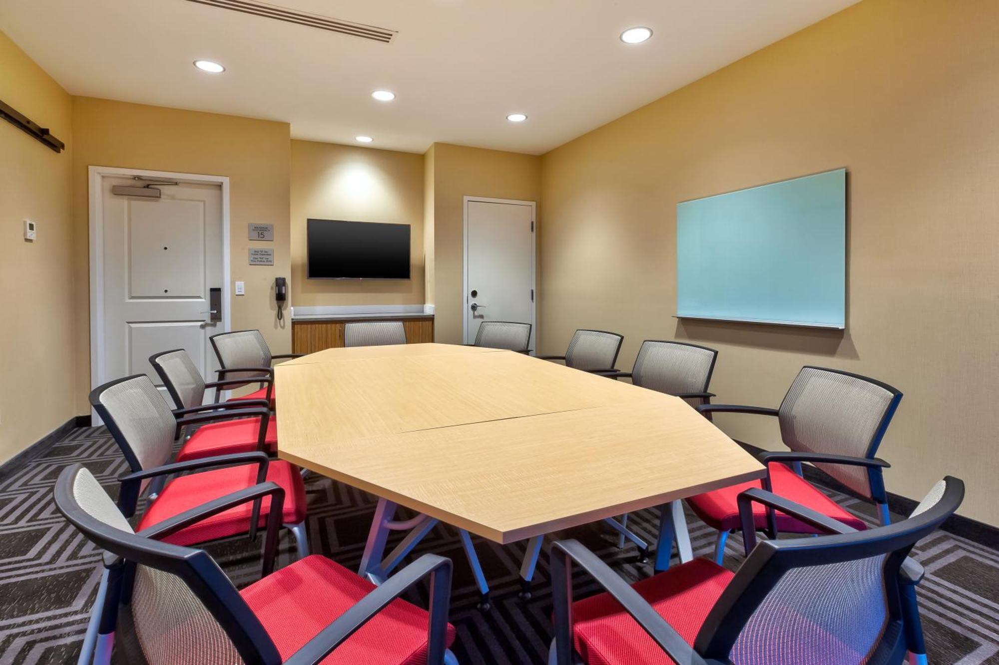 Towneplace Suites By Marriott Grand Rapids Airport Southeast Cascade Extérieur photo