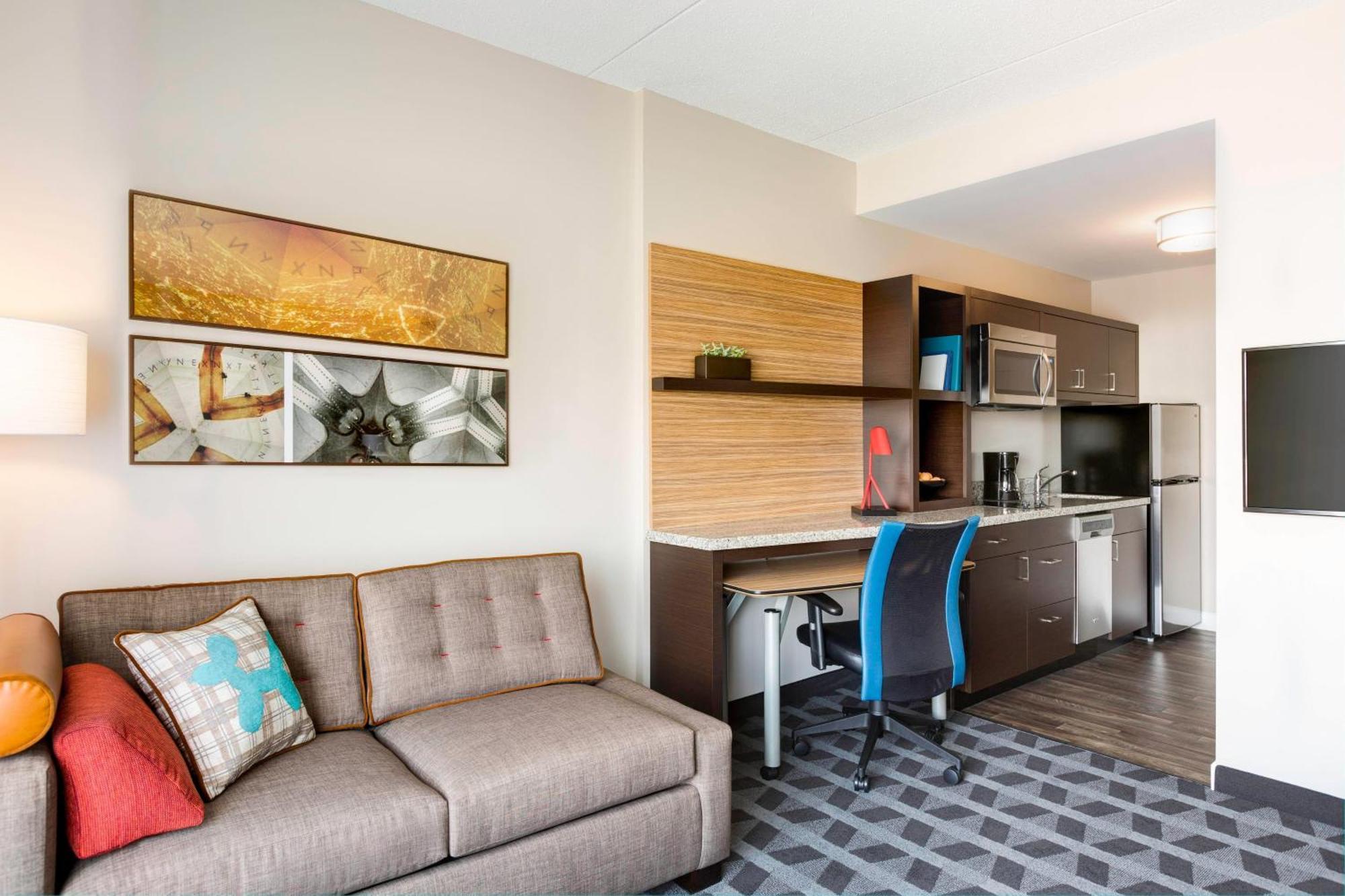 Towneplace Suites By Marriott Grand Rapids Airport Southeast Cascade Extérieur photo